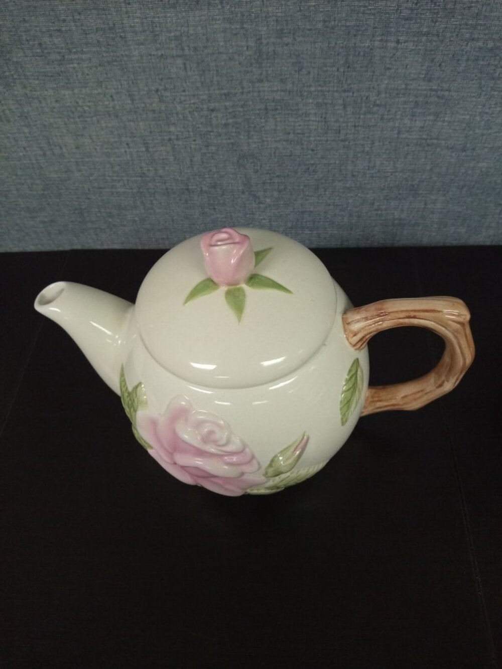 Vintage Teleflora Pink Rose Ceramic TeaPot from the 1980's - Picture 5 of 9